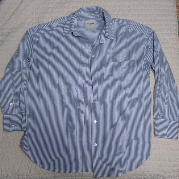 Abercrombie and Fitch Oversized button-up shirt - Picture 1 of 6